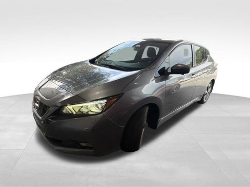 Used 2022 Nissan Leaf SV w/ SV Technology Package FWD image 1