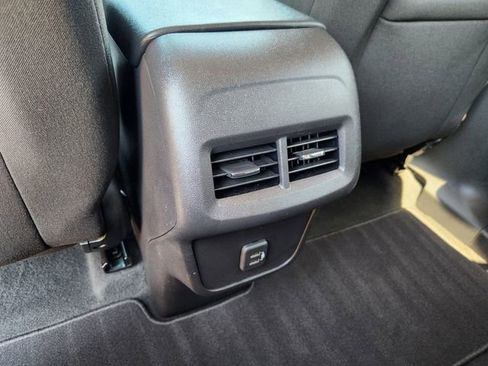 Used 2024 Chevrolet Equinox LS w/ LS Convenience Package FWD image 28