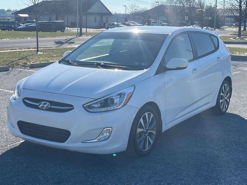 Used 2015 Hyundai Accent Sport image 4