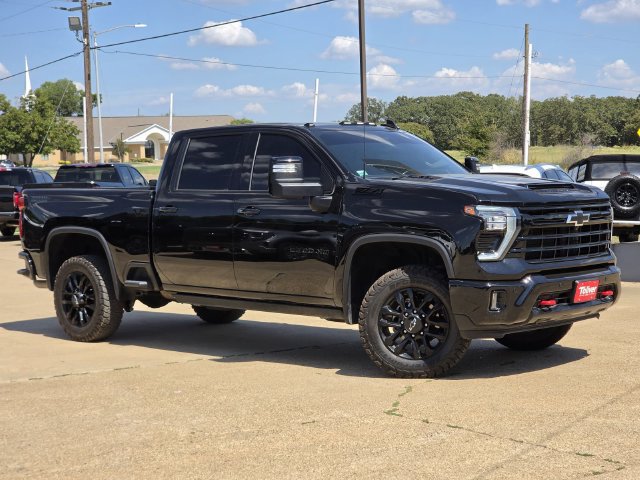 Used 2025 Chevrolet Silverado 2500 LTZ w/ Trail Boss Package AWD/4WD image 2