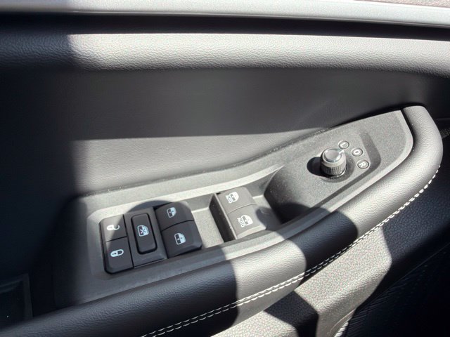 New 2026 Jeep Grand Cherokee Altitude AWD/4WD image 24