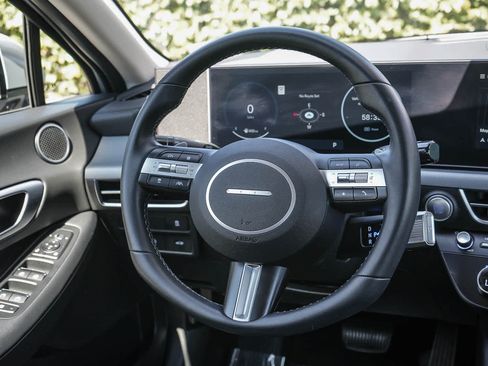 Certified 2025 Hyundai Sonata SEL FWD image 15