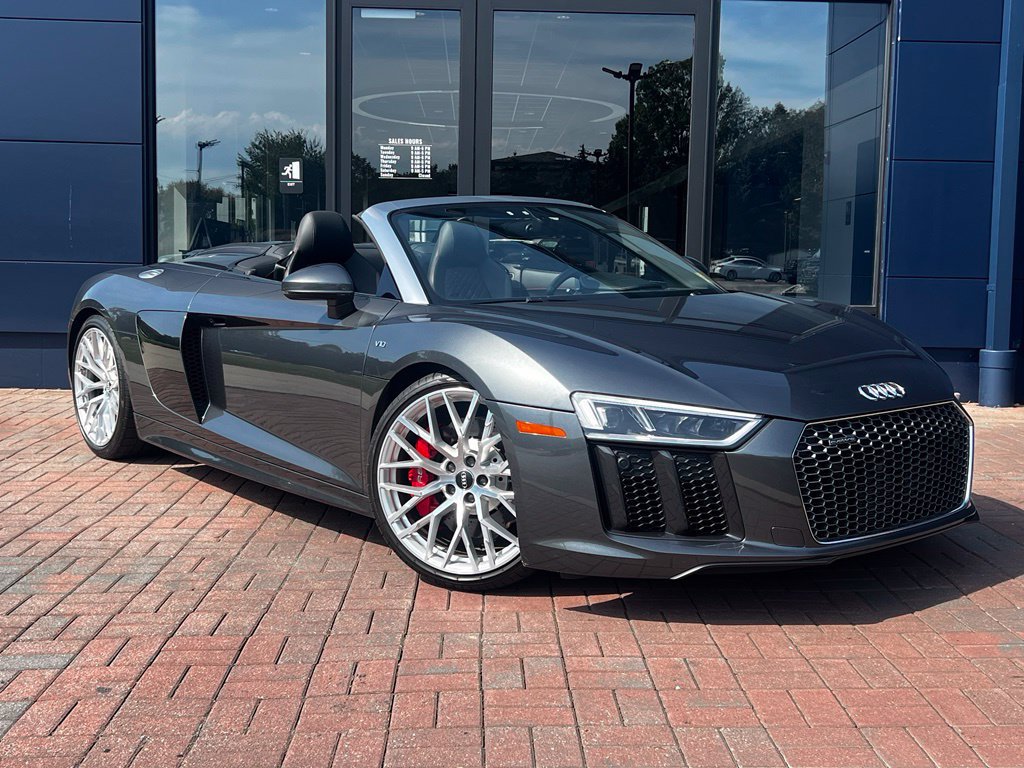 Used 2017 Audi R8 V10 w/ Carbon Exterior Package AWD/4WD image 8
