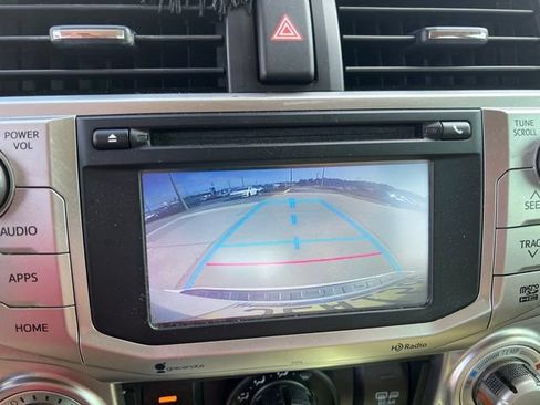 Used 2015 Toyota 4Runner SR5 AWD/4WD image 5