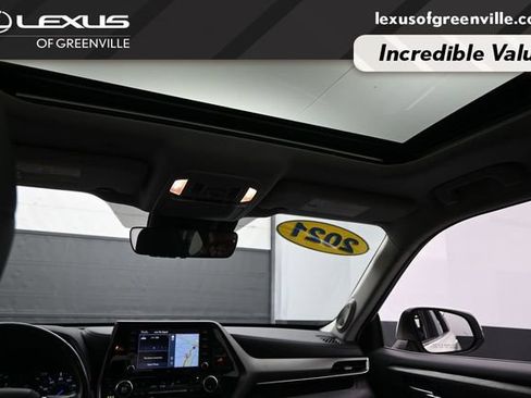 Used 2021 Toyota Highlander Limited FWD image 25