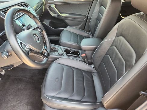Used 2019 Volkswagen Tiguan SEL Premium AWD/4WD image 13
