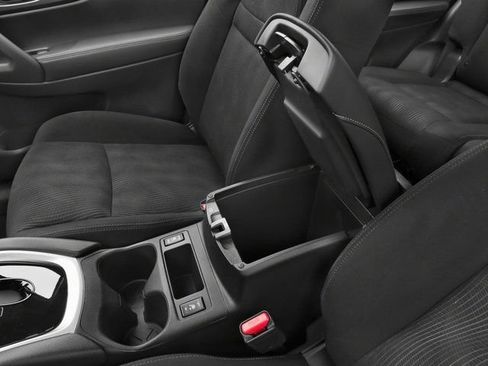 Used 2016 Nissan Rogue S FWD image 46
