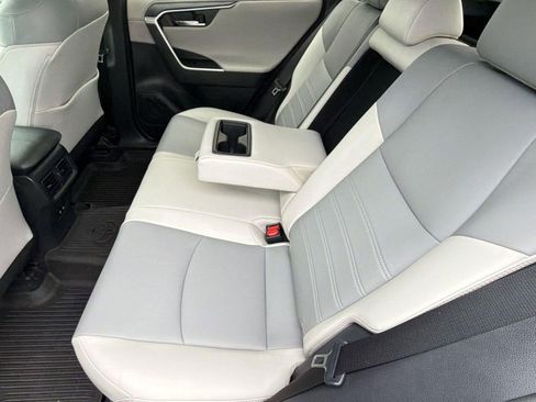 Used 2020 Toyota RAV4 Limited AWD/4WD image 27
