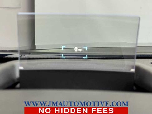 Used 2022 GMC Terrain SLT w/ Tech Package image 38