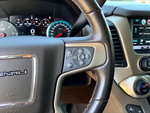 Used 2019 GMC Yukon Denali w/ Denali Ultimate Package AWD/4WD image 23