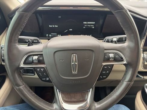 Used 2019 Lincoln Navigator Reserve AWD/4WD image 22