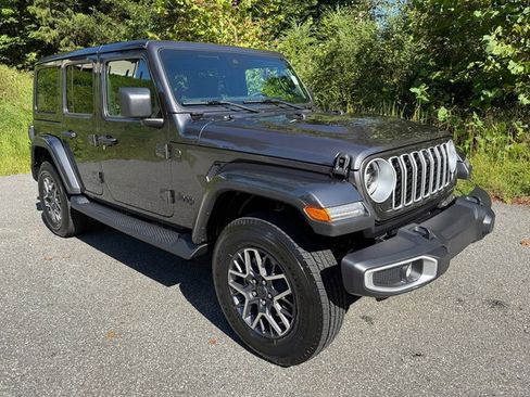 New 2025 Jeep Wrangler Unlimited Sahara image 5
