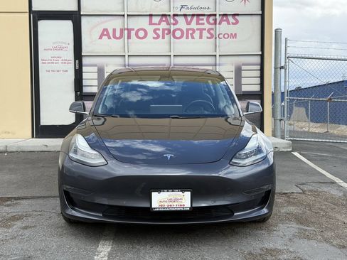 Used 2018 Tesla Model 3 Long Range RWD image 3