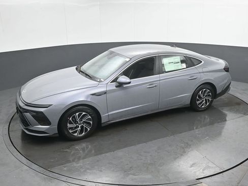 New 2026 Hyundai Sonata Blue FWD image 40