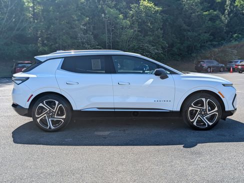 Used 2024 Chevrolet Equinox EV LT w/ LPO, Blackout Package image 10
