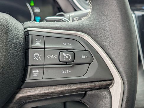 Used 2022 Jeep Grand Cherokee Limited 4xe w/ Luxury Tech Group II image 38