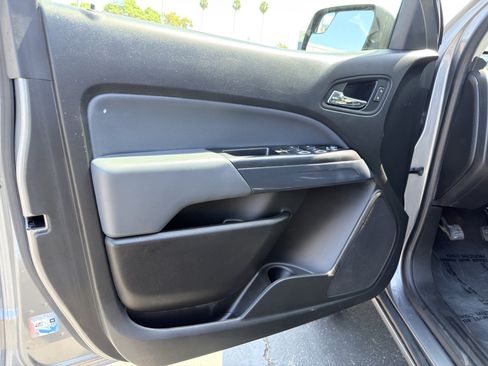 Used 2020 Chevrolet Colorado Z71 AWD/4WD image 27