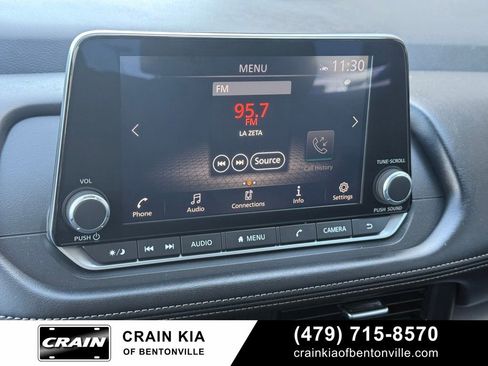 Used 2024 Nissan Rogue SV AWD/4WD image 16
