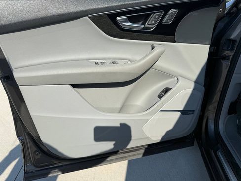 Used 2019 Audi Q7 3.0T Premium Plus w/ Premium Plus Package AWD/4WD image 29