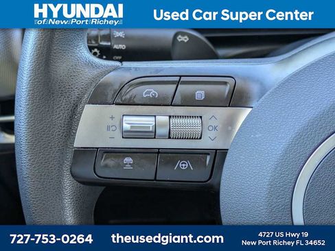 Used 2025 Hyundai Tucson SE FWD image 26
