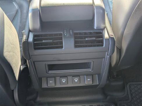 Used 2022 Land Rover Defender 110 X-Dynamic HSE image 26