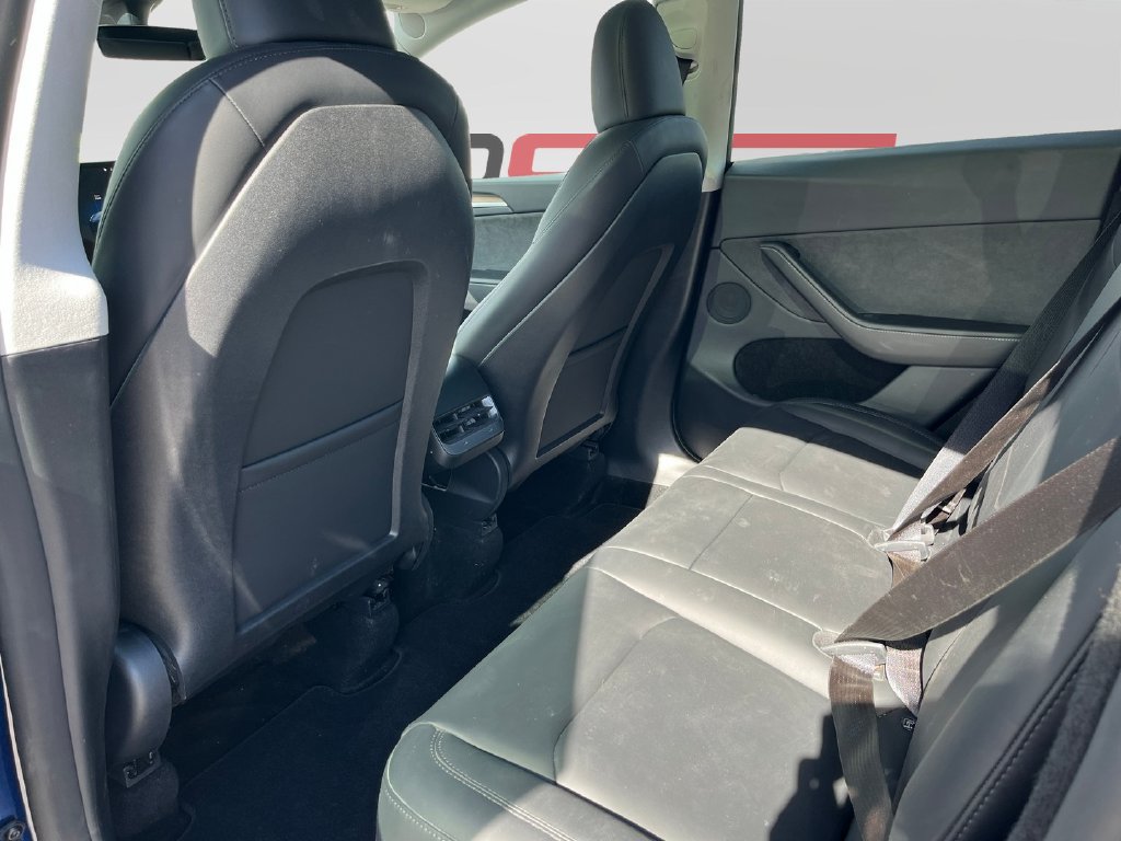 Used 2024 Tesla Model Y Long Range AWD/4WD image 17