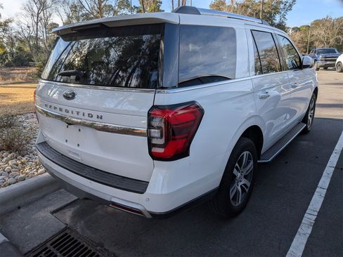 Used 2023 Ford Expedition Limited image 2