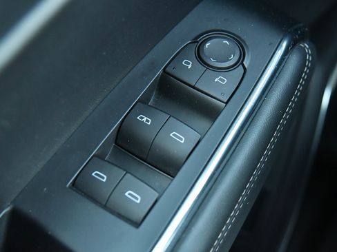 Used 2024 GMC Acadia Elevation image 40