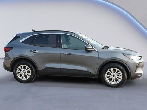 Certified 2023 Ford Escape Active w/ Tech Pack #1 AWD/4WD image 9