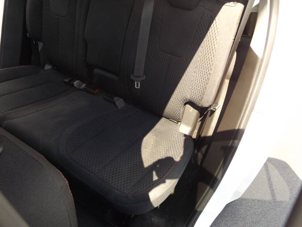 Used 2015 GMC Terrain SLE AWD/4WD image 14