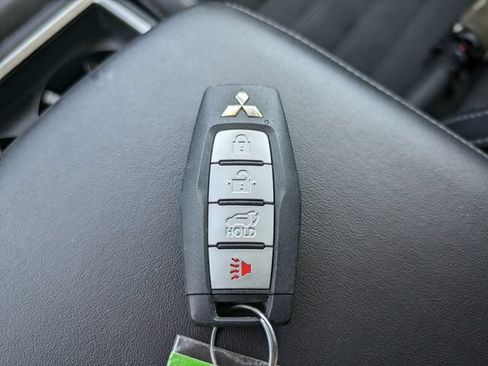Used 2024 Mitsubishi Outlander SE FWD image 32