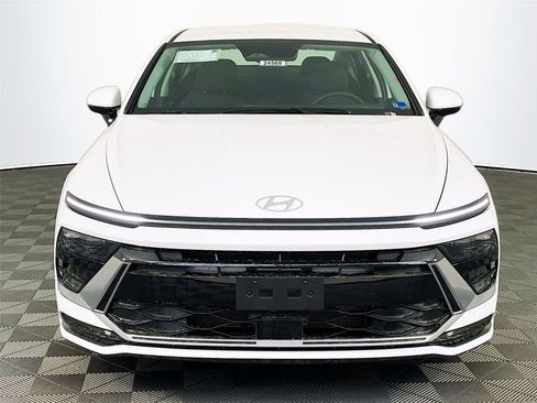 New 2026 Hyundai Sonata SEL FWD image 2