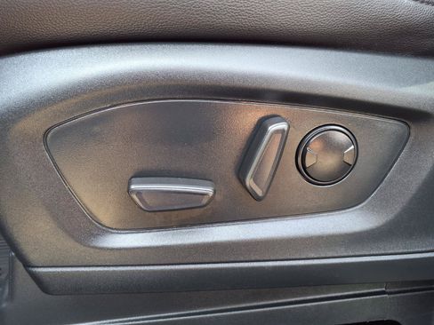 Used 2023 Ford Explorer ST-Line AWD/4WD image 14