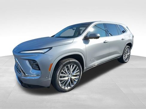 New 2026 Buick Enclave Avenir w/ Super Cruise Package FWD image 4
