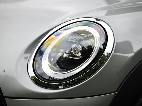 Used 2024 MINI Cooper 2-Door Hardtop FWD image 11