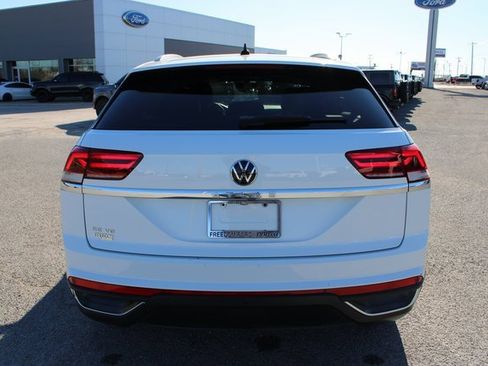 Used 2021 Volkswagen Atlas Cross Sport SE image 6