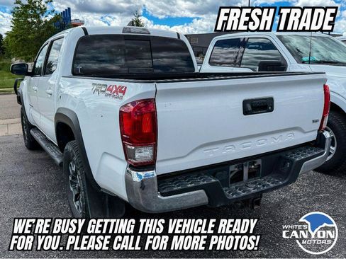 Used 2017 Toyota Tacoma TRD Off-Road w/ Tow Package (A/T) AWD/4WD image 3