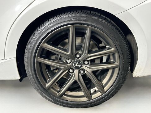 Used 2016 Lexus IS 300 4dr Sdn AWD image 11