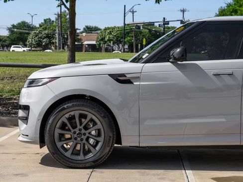 New 2026 Land Rover Range Rover Sport Dynamic SE AWD/4WD image 13