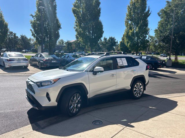 Used 2019 Toyota RAV4 Limited w/ Cold Weather Package AWD/4WD image 3