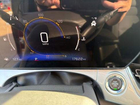 Used 2025 Chevrolet Trax LT image 19