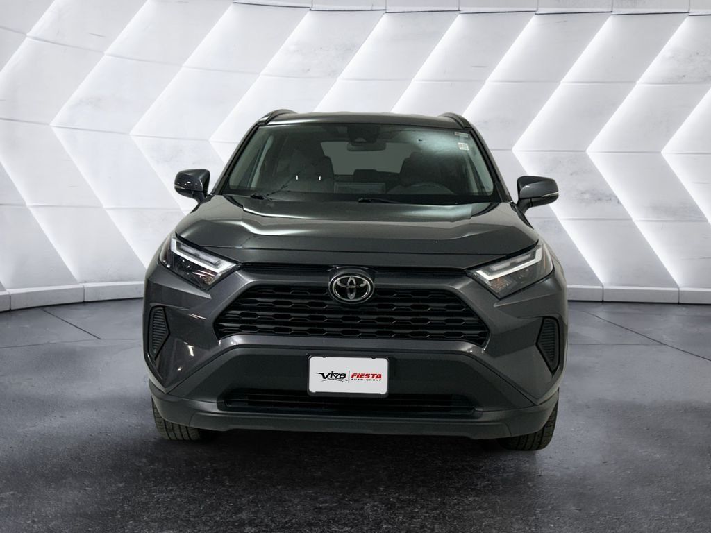Used 2024 Toyota RAV4 XLE FWD image 2
