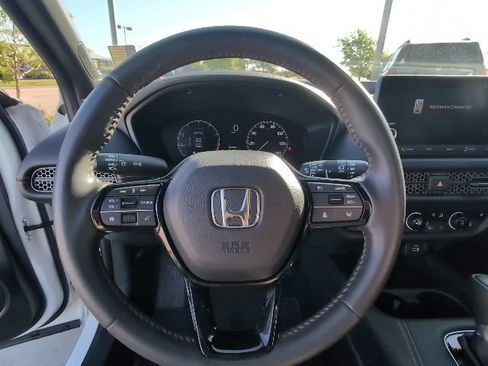 Used 2025 Honda HR-V Sport image 13