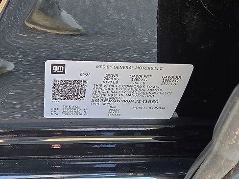 Used 2023 Buick Enclave Essence w/ Experience Buick Package image 31