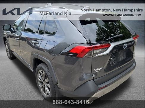 Used 2022 Toyota RAV4 Limited AWD/4WD image 5