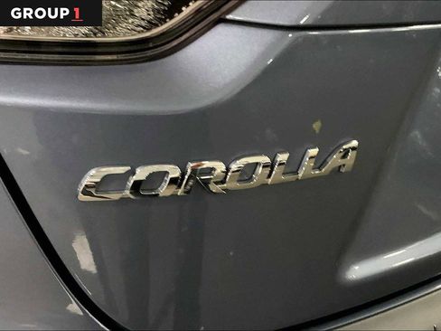 Used 2025 Toyota Corolla LE w/ LE Premium Package FWD image 10