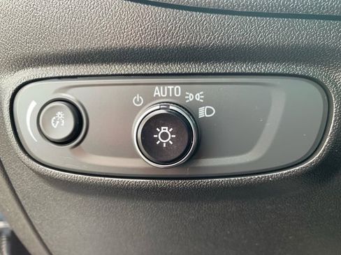 Used 2022 Chevrolet Equinox LT image 28