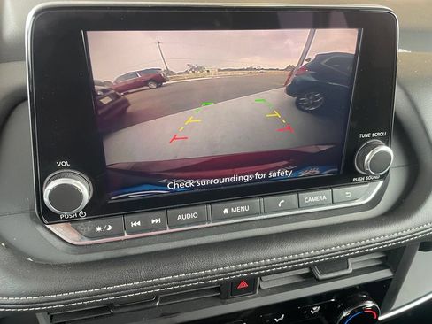 Certified 2025 Nissan Rogue S AWD/4WD image 8