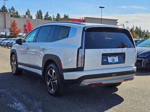 New 2026 Hyundai Ioniq 9 SE image 5