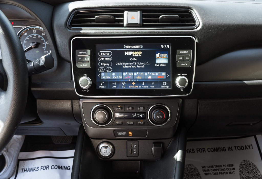 Used 2025 Nissan Leaf S FWD image 15